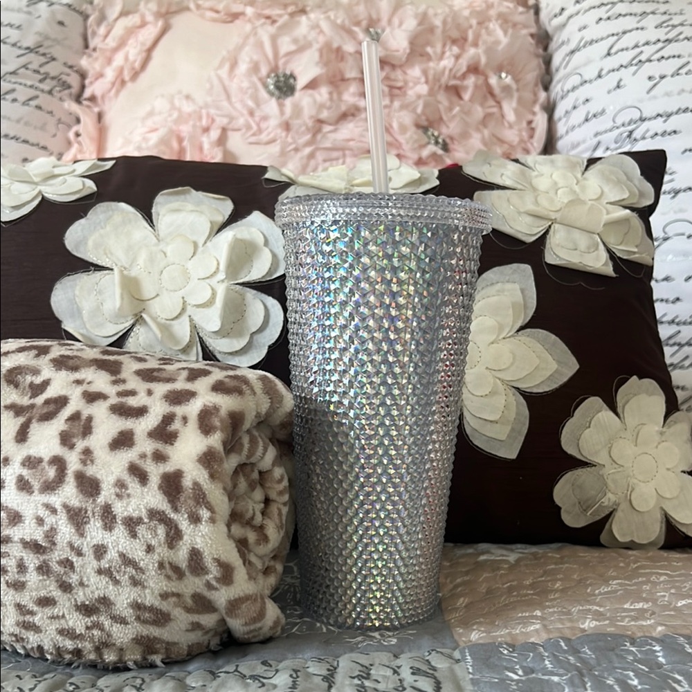 Sparkling Studded Tumbler with Straw